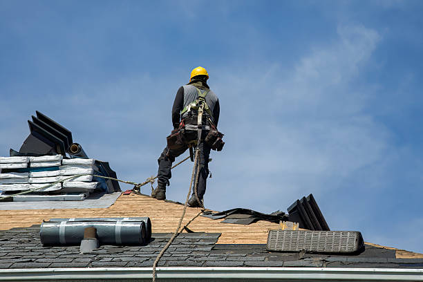 Professional Gutter Installation technician working in Hortonville, WI